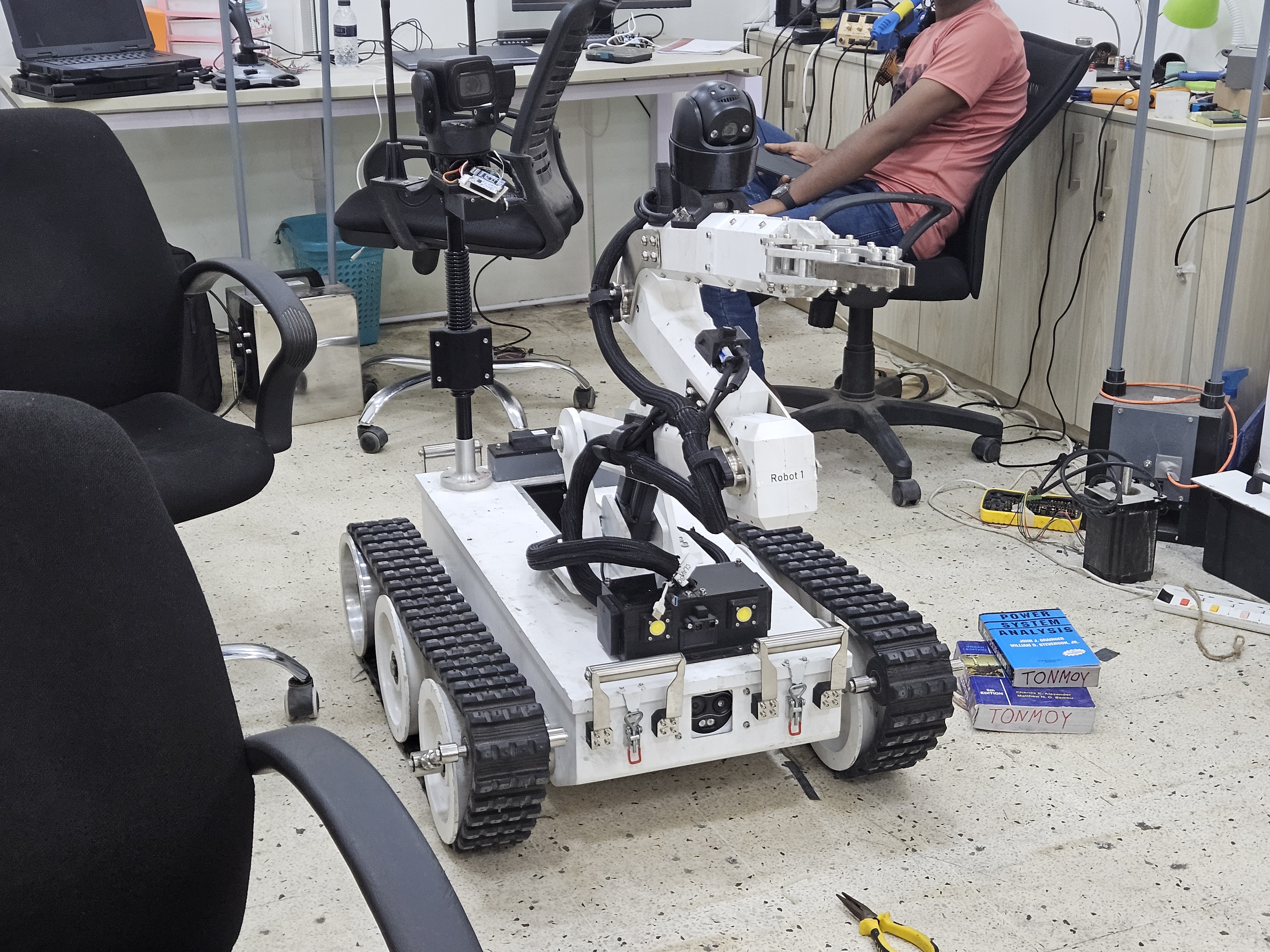 ROV Control System — Explosive Ordnance Disposal (EOD)